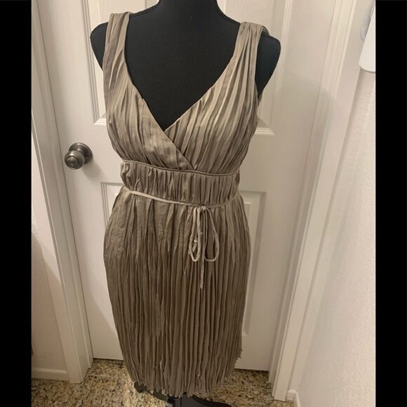Tan crinkle dress - Picture 1 of 5